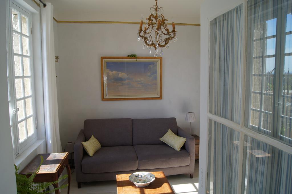 แมซง ออร์ซินี Bed & Breakfast วิลเนิฟ-เลส์-อาวิญง ห้อง รูปภาพ
