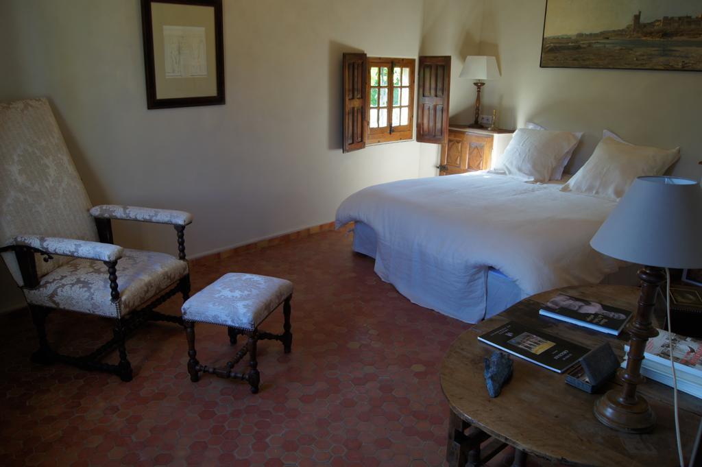แมซง ออร์ซินี Bed & Breakfast วิลเนิฟ-เลส์-อาวิญง ห้อง รูปภาพ