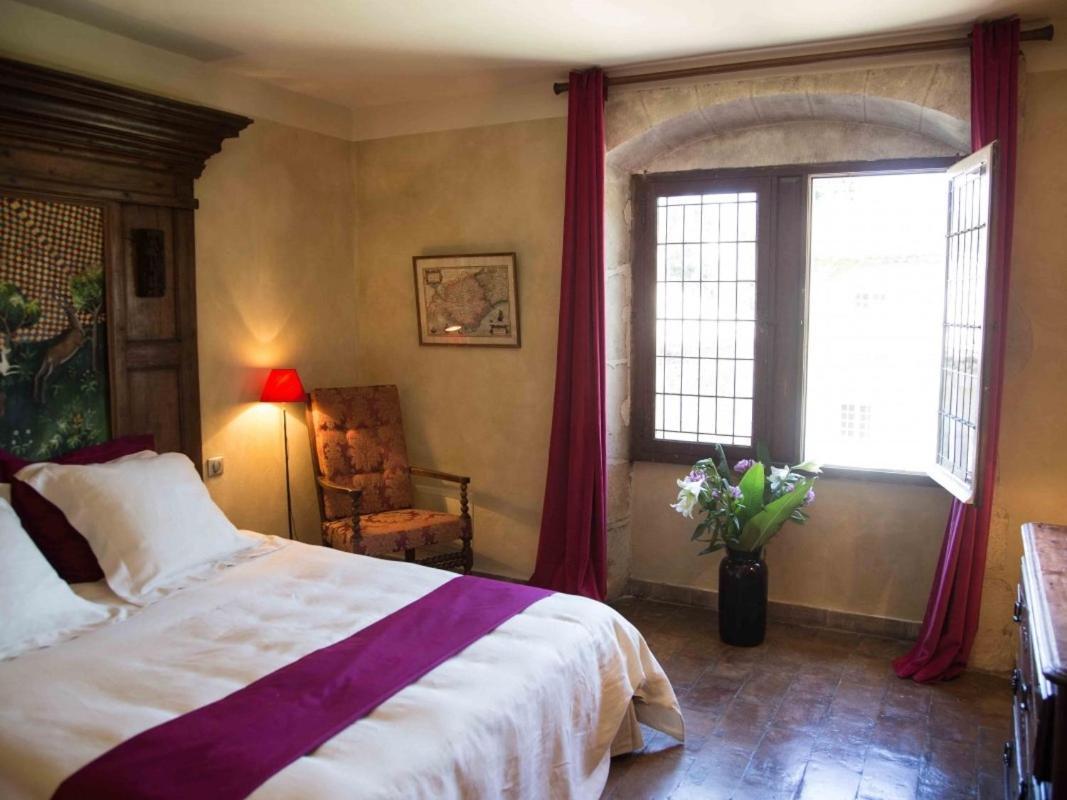 แมซง ออร์ซินี Bed & Breakfast วิลเนิฟ-เลส์-อาวิญง ภายนอก รูปภาพ