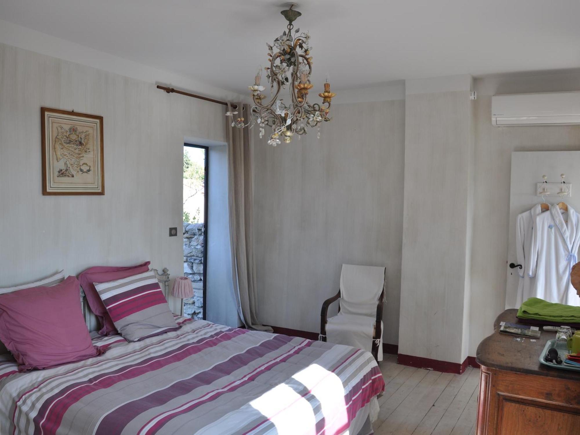 แมซง ออร์ซินี Bed & Breakfast วิลเนิฟ-เลส์-อาวิญง ห้อง รูปภาพ