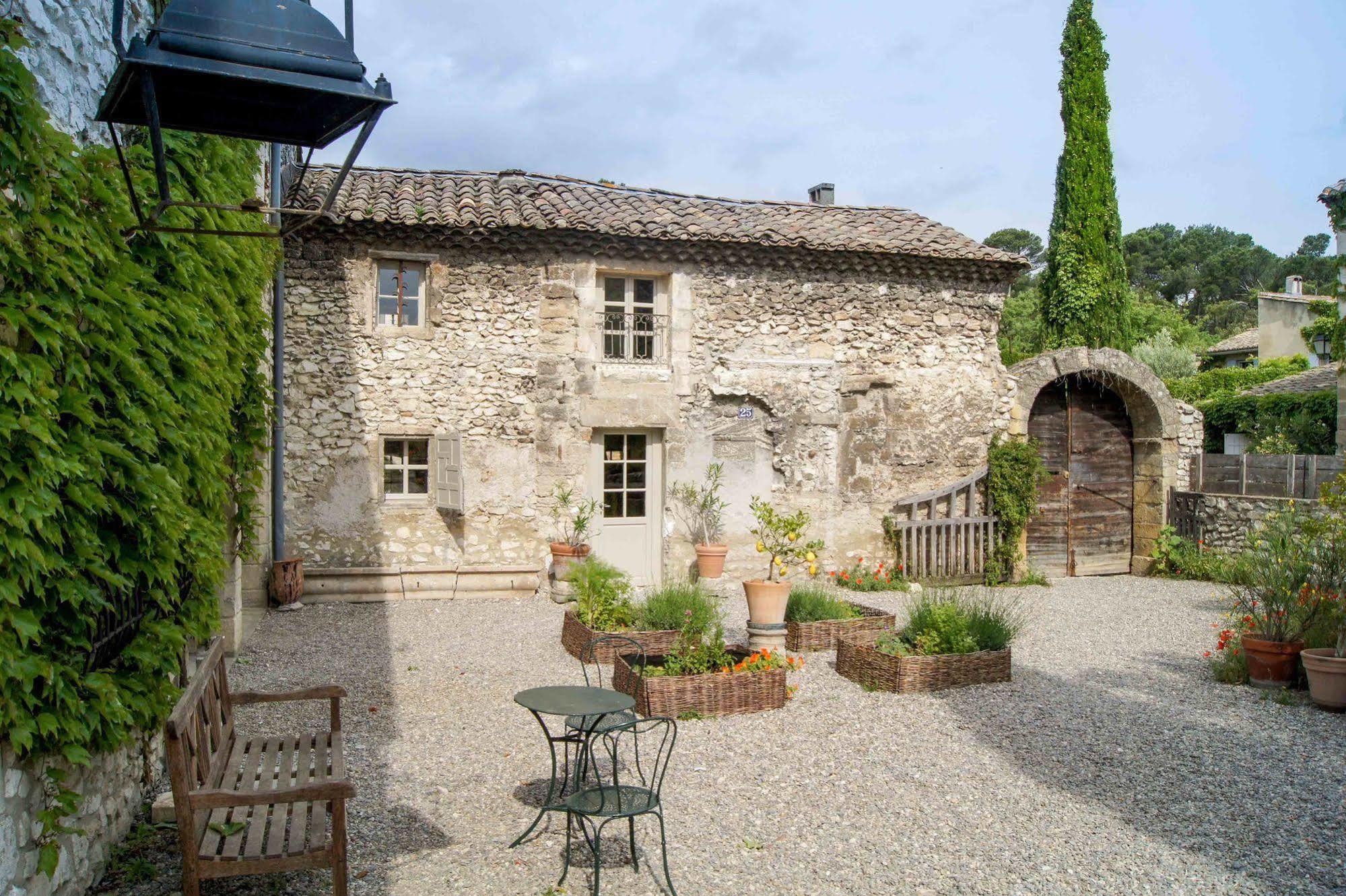 แมซง ออร์ซินี Bed & Breakfast วิลเนิฟ-เลส์-อาวิญง ภายนอก รูปภาพ